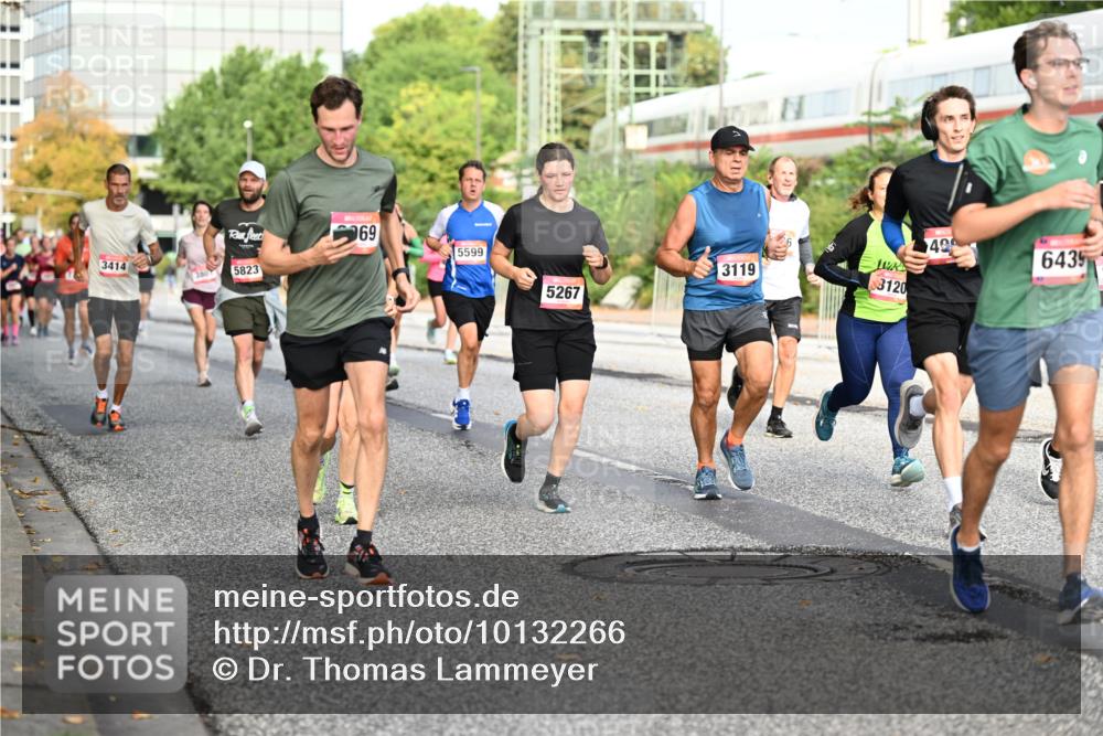 06.09.2026 - CURREX Alsterlauf Dr. Thomas Lammeyer http://msf.ph/oto/10132266 06.09.2026 09:56:15 Laufen 3414, 5823, 969, 5599, 3119, 5267, 3120, 49, 6435 meine-sportfotos.de
