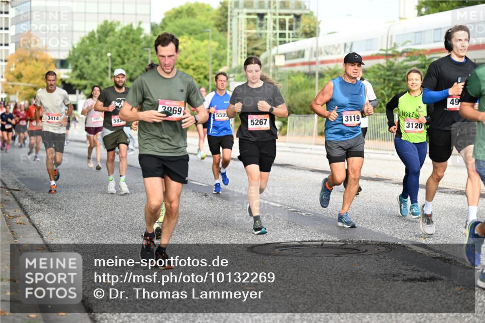 06.09.2026 - CURREX Alsterlauf Dr. Thomas Lammeyer http://msf.ph/oto/10132269 06.09.2026 09:56:15 Laufen 2969, 5599, 3414, 3401, 582, 5267, 3119, 3120, 49 meine-sportfotos.de