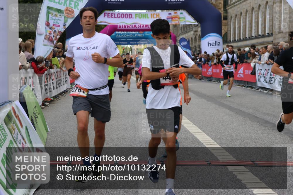 06.09.2026 - CURREX Alsterlauf Strokosch-Dieckow http://msf.ph/oto/10132274 06.09.2026 09:53:13 Ziel 2704, 4269, 4305, 4336, 4465, 4539, 4584, 4623, 4707, 4708, 4760, 4833, 5202, 5681, 5886, 5935, 8230, 8340 meine-sportfotos.de