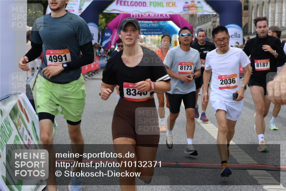 06.09.2026 - CURREX Alsterlauf Strokosch-Dieckow http://msf.ph/oto/10132371 06.09.2026 09:53:20 Ziel 2036, 2460, 2554, 2561, 3065, 3087, 3395, 3396, 4584, 4623, 4707, 4708, 4833, 4991, 5133, 5886, 5983, 8173, 8187, 8230, 8340 meine-sportfotos.de