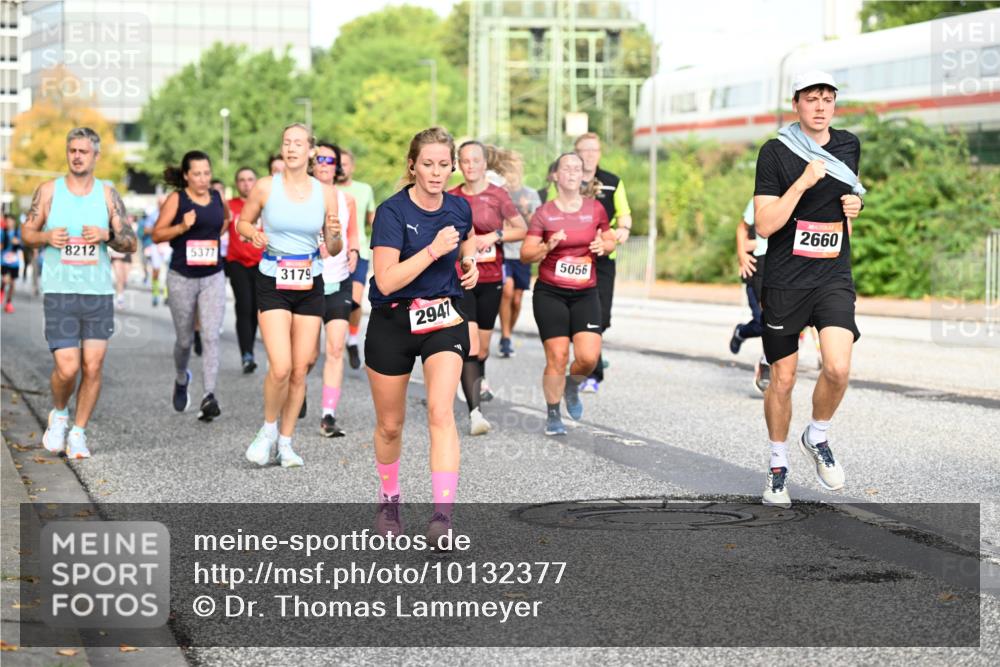 06.09.2026 - CURREX Alsterlauf Dr. Thomas Lammeyer http://msf.ph/oto/10132377 06.09.2026 09:56:27 Laufen 8212, 5377, 3179, 2947, 5056, 2660 meine-sportfotos.de