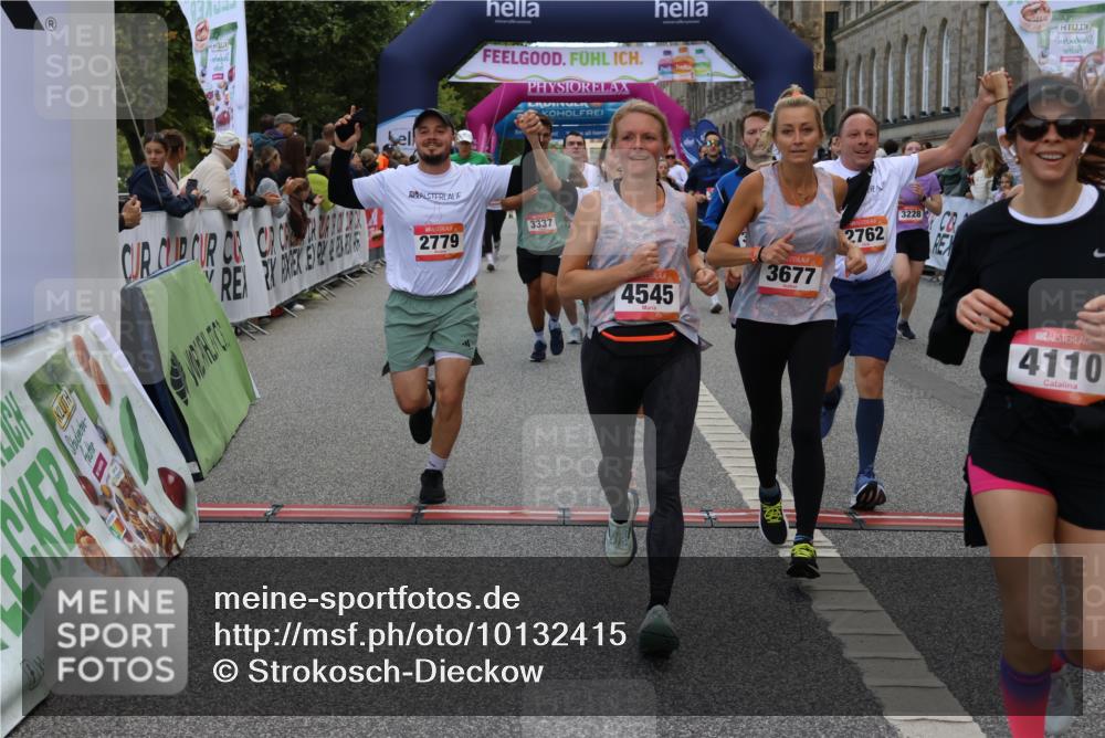 06.09.2026 - CURREX Alsterlauf Strokosch-Dieckow http://msf.ph/oto/10132415 06.09.2026 10:06:13 Ziel 2196, 2413, 2457, 2458, 2761, 2762, 2763, 2779, 3130, 3228, 3247, 3337, 3515, 3529, 3674, 3677, 3980, 4110, 4344, 4383, 4545, 4679, 4692, 4873, 5174, 5303, 5689, 6093, 6433, 8161 meine-sportfotos.de