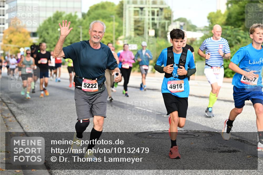06.09.2026 - CURREX Alsterlauf Dr. Thomas Lammeyer http://msf.ph/oto/10132479 06.09.2026 09:56:37 Laufen 4577, 5437, 5222, 4916 meine-sportfotos.de