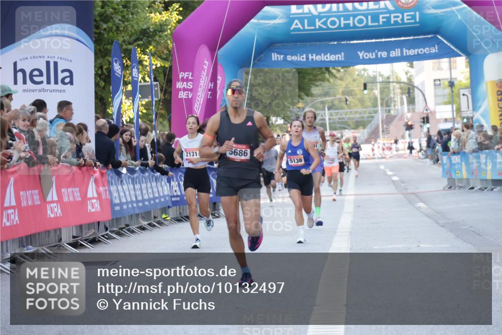 06.09.2026 - CURREX Alsterlauf Yannick Fuchs http://msf.ph/oto/10132497 06.09.2026 09:40:28 Ziel 3990, 4636, 5828, 5852 meine-sportfotos.de