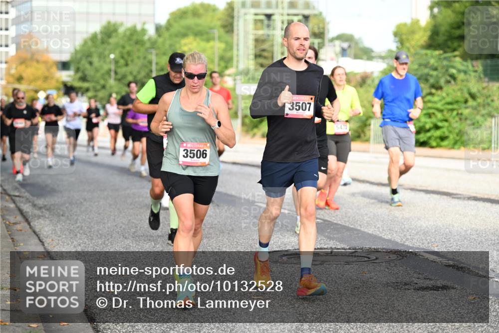 06.09.2026 - CURREX Alsterlauf Dr. Thomas Lammeyer http://msf.ph/oto/10132528 06.09.2026 09:56:42 Laufen 3506, 3507, 5471 meine-sportfotos.de