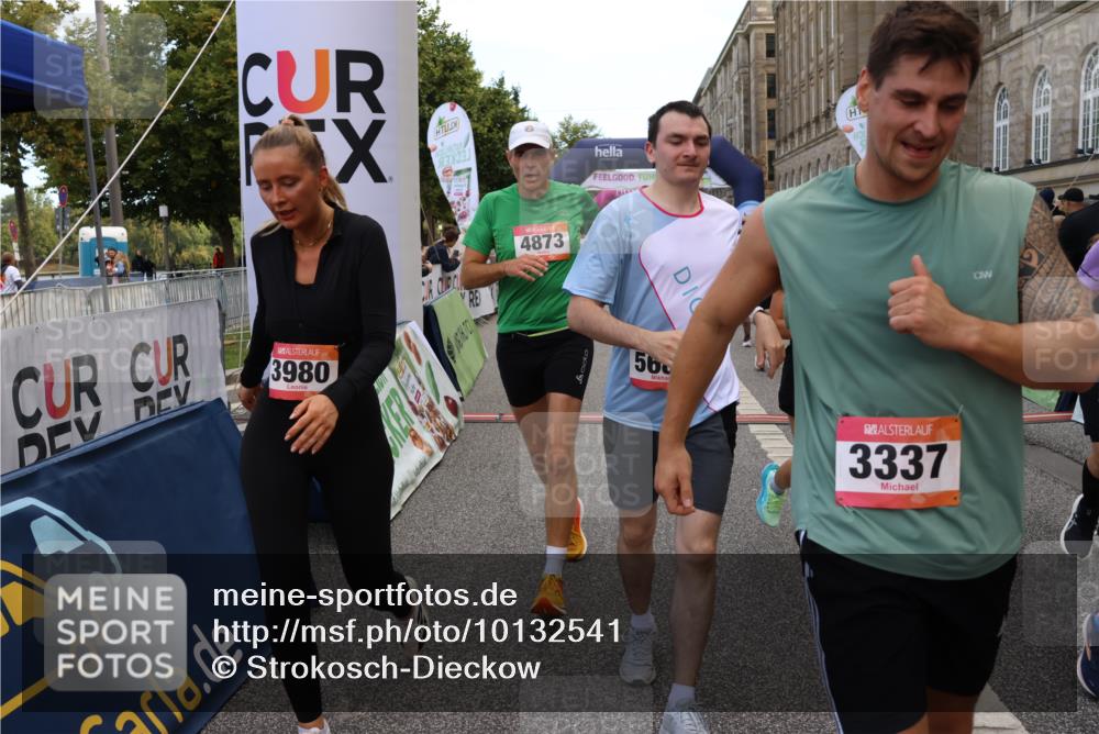 06.09.2026 - CURREX Alsterlauf Strokosch-Dieckow http://msf.ph/oto/10132541 06.09.2026 10:06:18 Ziel 2196, 2625, 2761, 2762, 2763, 2779, 3130, 3228, 3247, 3337, 3515, 3529, 3674, 3677, 3736, 3980, 4027, 4075, 4110, 4344, 4545, 4650, 4873, 5003, 5181, 5303, 5364, 5689, 6093, 6308, 6328, 6350, 6433 meine-sportfotos.de