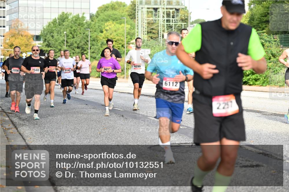 06.09.2026 - CURREX Alsterlauf Dr. Thomas Lammeyer http://msf.ph/oto/10132551 06.09.2026 09:56:45 Laufen 2856, 940, 4180, 502, 6299, 6112, 2257 meine-sportfotos.de