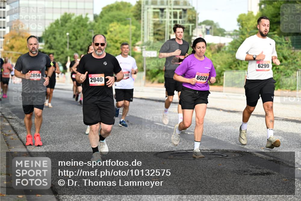 06.09.2026 - CURREX Alsterlauf Dr. Thomas Lammeyer http://msf.ph/oto/10132575 06.09.2026 09:56:47 Laufen 2856, 2940, 180, 6299, 6028 meine-sportfotos.de