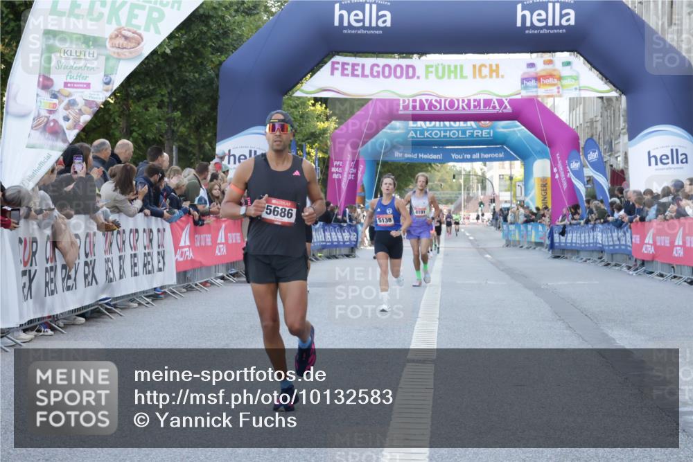 06.09.2026 - CURREX Alsterlauf Yannick Fuchs http://msf.ph/oto/10132583 06.09.2026 09:40:32 Ziel 5138, 5686, 5852 meine-sportfotos.de