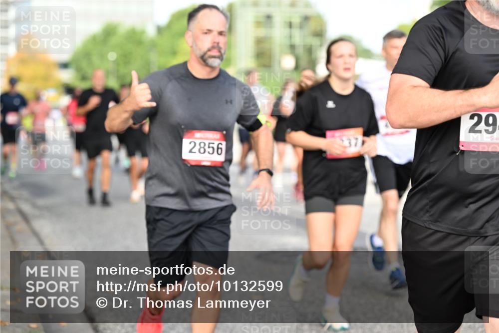 06.09.2026 - CURREX Alsterlauf Dr. Thomas Lammeyer http://msf.ph/oto/10132599 06.09.2026 09:56:50 Laufen 2856, 29 meine-sportfotos.de