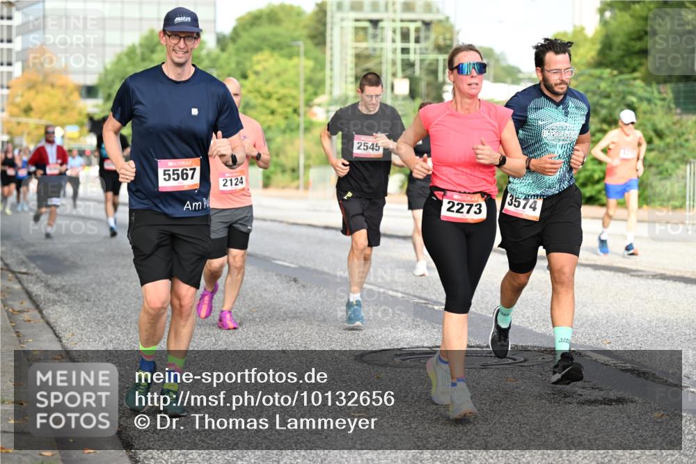 06.09.2026 - CURREX Alsterlauf Dr. Thomas Lammeyer http://msf.ph/oto/10132656 06.09.2026 09:56:55 Laufen 5567, 2124, 2545, 2273, 3574 meine-sportfotos.de