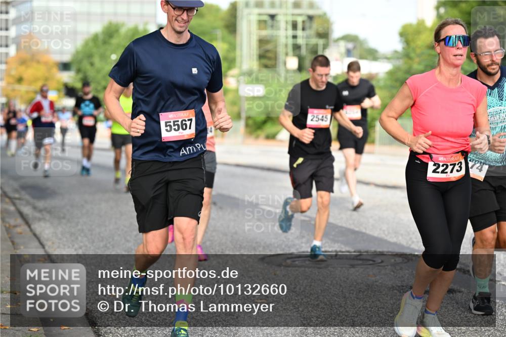 06.09.2026 - CURREX Alsterlauf Dr. Thomas Lammeyer http://msf.ph/oto/10132660 06.09.2026 09:56:56 Laufen 5567, 2545, 2273 meine-sportfotos.de