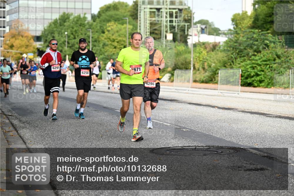 06.09.2026 - CURREX Alsterlauf Dr. Thomas Lammeyer http://msf.ph/oto/10132688 06.09.2026 09:56:59 Laufen 6291, 6258, 671, 4296 meine-sportfotos.de