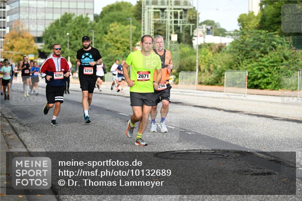 06.09.2026 - CURREX Alsterlauf Dr. Thomas Lammeyer http://msf.ph/oto/10132689 06.09.2026 09:56:59 Laufen 6291, 6258, 2671, 296 meine-sportfotos.de