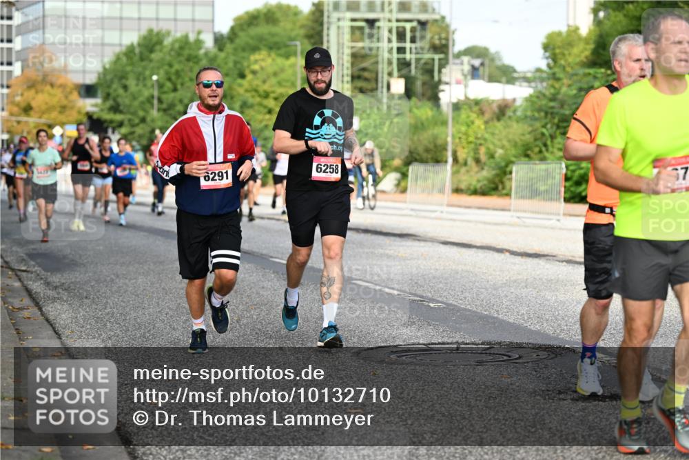 06.09.2026 - CURREX Alsterlauf Dr. Thomas Lammeyer http://msf.ph/oto/10132710 06.09.2026 09:57:01 Laufen 6291, 6258, 97 meine-sportfotos.de