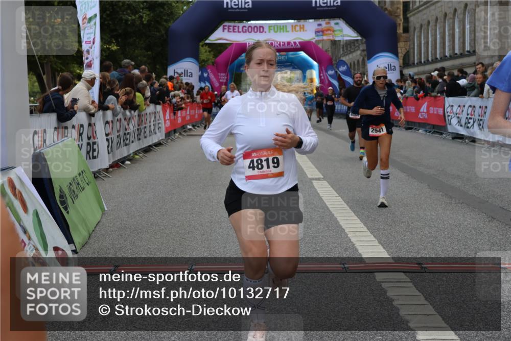 06.09.2026 - CURREX Alsterlauf Strokosch-Dieckow http://msf.ph/oto/10132717 06.09.2026 10:06:30 Ziel 2266, 2541, 2863, 3772, 3942, 3947, 4508, 4650, 4819, 5600, 6085, 6464, 8183 meine-sportfotos.de