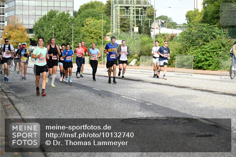 06.09.2026 - CURREX Alsterlauf Dr. Thomas Lammeyer http://msf.ph/oto/10132740 06.09.2026 09:57:04 Laufen 6187, 6436, 4900, 3820, 5005, 2849, 3295, 5622, 6397, 2698 meine-sportfotos.de