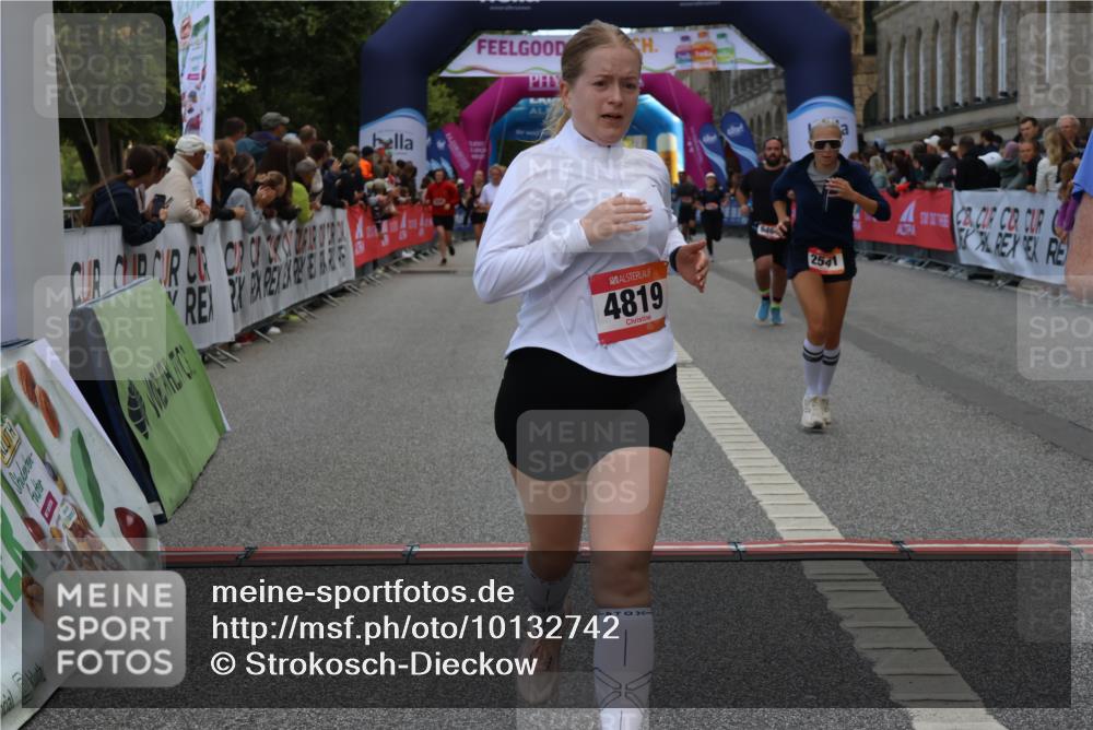 06.09.2026 - CURREX Alsterlauf Strokosch-Dieckow http://msf.ph/oto/10132742 06.09.2026 10:06:31 Ziel 2266, 2541, 2863, 3772, 3942, 3947, 4508, 4819, 5600, 6085, 6464, 8183 meine-sportfotos.de