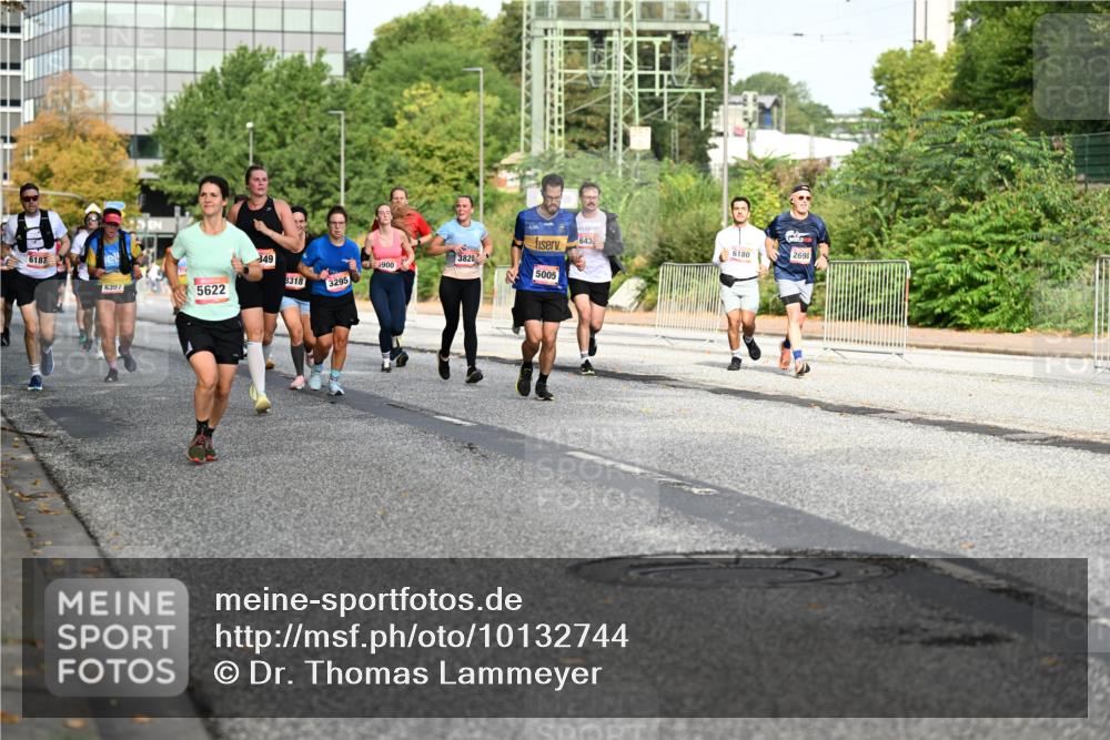 06.09.2026 - CURREX Alsterlauf Dr. Thomas Lammeyer http://msf.ph/oto/10132744 06.09.2026 09:57:04 Laufen 6187, 6397, 5622, 349, 3820, 900, 5005, 8318, 3295, 643, 6180, 2698 meine-sportfotos.de