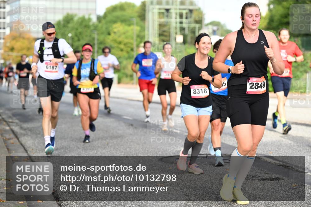 06.09.2026 - CURREX Alsterlauf Dr. Thomas Lammeyer http://msf.ph/oto/10132798 06.09.2026 09:57:09 Laufen 6187, 8347, 5, 8318, 2849 meine-sportfotos.de