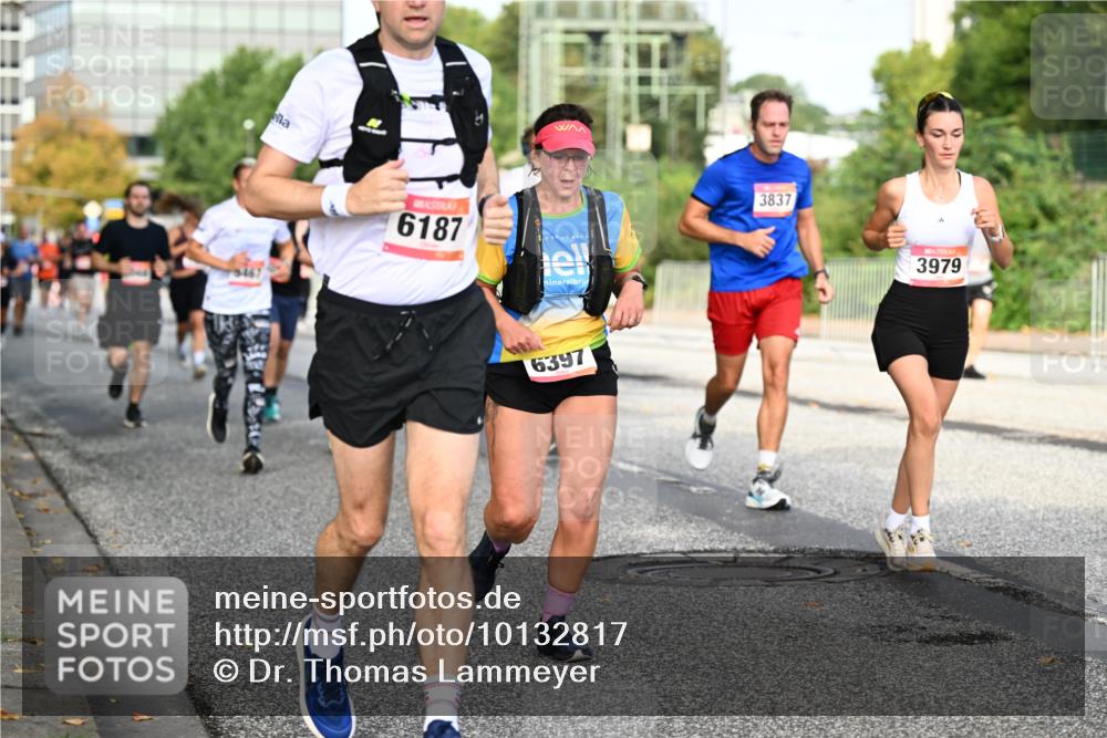06.09.2026 - CURREX Alsterlauf Dr. Thomas Lammeyer http://msf.ph/oto/10132817 06.09.2026 09:57:11 Laufen 6187, 6397, 3837, 3979 meine-sportfotos.de