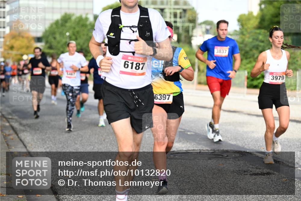 06.09.2026 - CURREX Alsterlauf Dr. Thomas Lammeyer http://msf.ph/oto/10132820 06.09.2026 09:57:11 Laufen 6187, 6397, 3837, 3979 meine-sportfotos.de