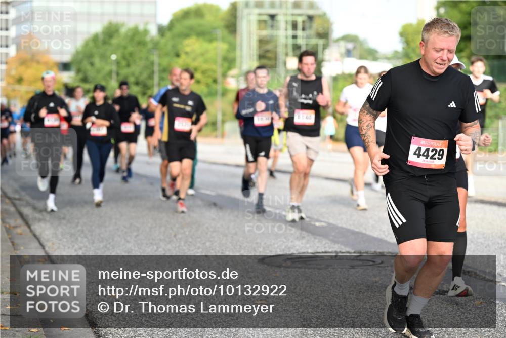 06.09.2026 - CURREX Alsterlauf Dr. Thomas Lammeyer http://msf.ph/oto/10132922 06.09.2026 09:57:21 Laufen 4429 meine-sportfotos.de