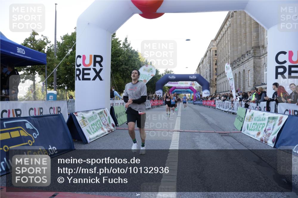 06.09.2026 - CURREX Alsterlauf Yannick Fuchs http://msf.ph/oto/10132936 06.09.2026 09:40:46 Ziel 2131, 4807, 5343, 5768, 5956, 6129, 6196, 6295 meine-sportfotos.de