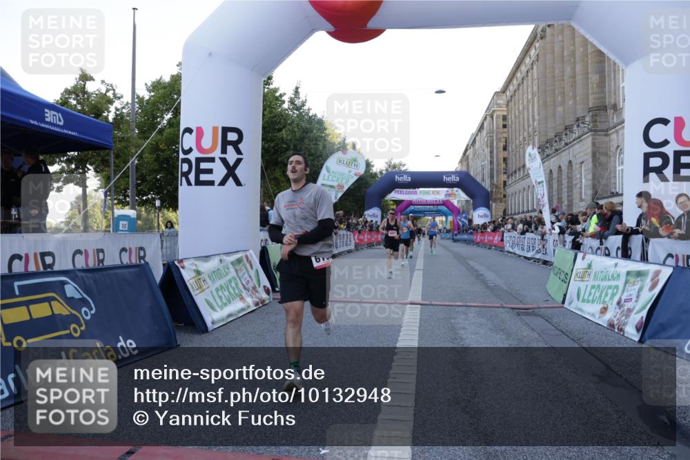 06.09.2026 - CURREX Alsterlauf Yannick Fuchs http://msf.ph/oto/10132948 06.09.2026 09:40:46 Ziel 2131, 4807, 5343, 5768, 5956, 6129, 6196, 6295 meine-sportfotos.de