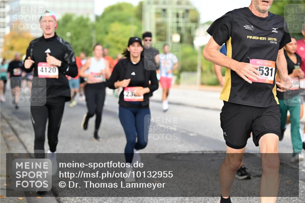 06.09.2026 - CURREX Alsterlauf Dr. Thomas Lammeyer http://msf.ph/oto/10132955 06.09.2026 09:57:25 Laufen 4120, 23, 2015, 531 meine-sportfotos.de
