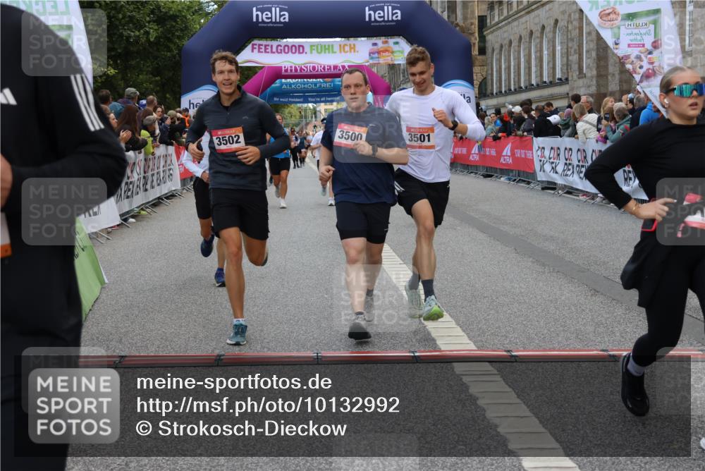 06.09.2026 - CURREX Alsterlauf Strokosch-Dieckow http://msf.ph/oto/10132992 06.09.2026 10:06:50 Ziel 2270, 2428, 2745, 2934, 3142, 3143, 3500, 3501, 3502, 3537, 3675, 3855, 4347, 5143, 5167, 5471, 6275, 6285, 8017 meine-sportfotos.de