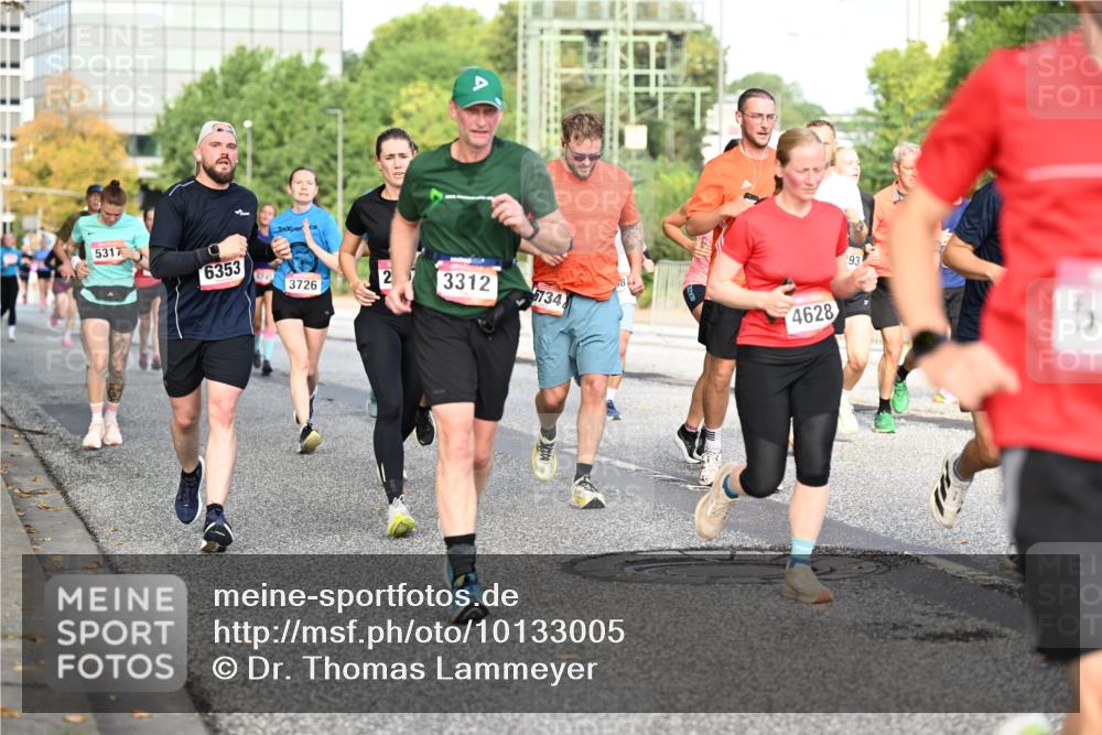06.09.2026 - CURREX Alsterlauf Dr. Thomas Lammeyer http://msf.ph/oto/10133005 06.09.2026 09:57:30 Laufen 5317, 6353, 3726, 3312, 5734, 4628, 93 meine-sportfotos.de