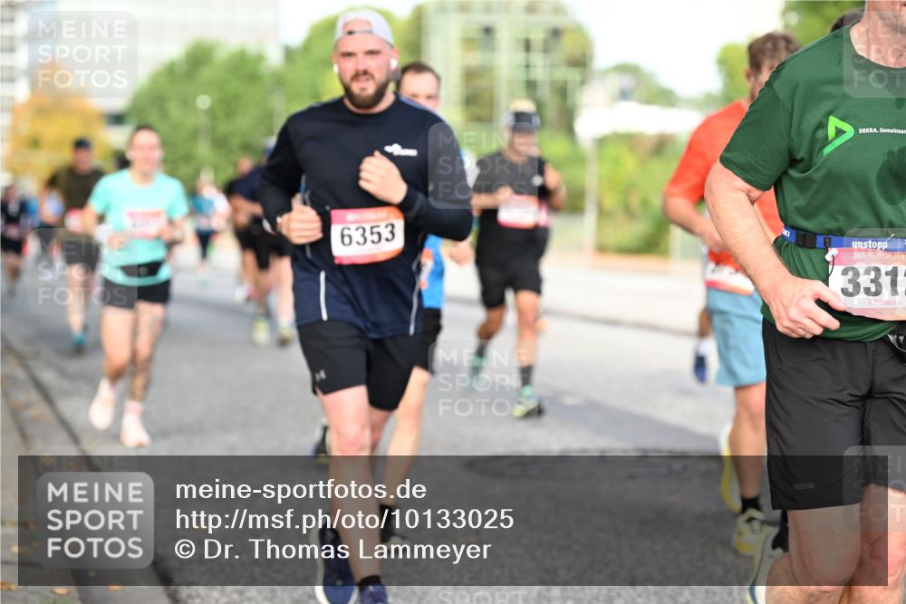 06.09.2026 - CURREX Alsterlauf Dr. Thomas Lammeyer http://msf.ph/oto/10133025 06.09.2026 09:57:32 Laufen 6353, 331 meine-sportfotos.de