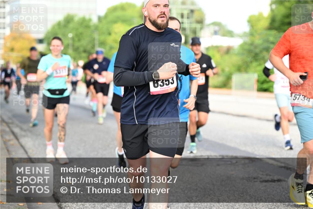 06.09.2026 - CURREX Alsterlauf Dr. Thomas Lammeyer http://msf.ph/oto/10133027 06.09.2026 09:57:32 Laufen 5317, 6353, 5734 meine-sportfotos.de