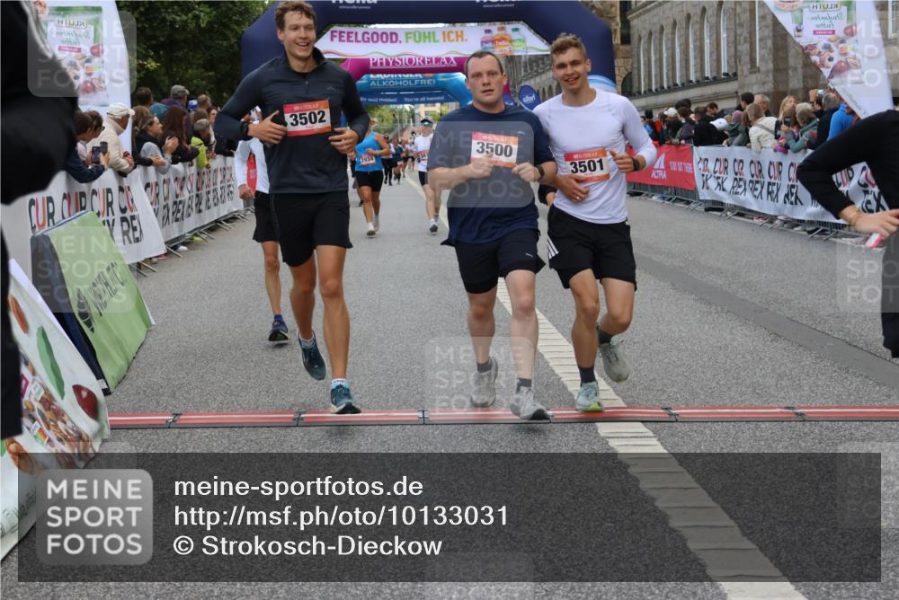 06.09.2026 - CURREX Alsterlauf Strokosch-Dieckow http://msf.ph/oto/10133031 06.09.2026 10:06:50 Ziel 2270, 2428, 2745, 2934, 3142, 3143, 3500, 3501, 3502, 3537, 3675, 3855, 4347, 5143, 5167, 5471, 6275, 6285, 8017 meine-sportfotos.de