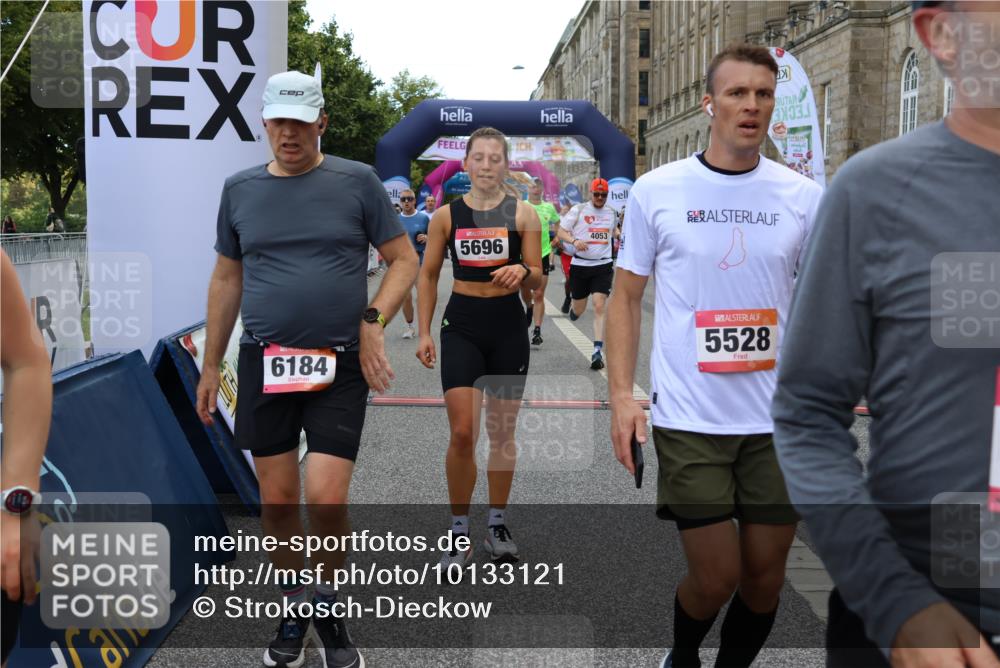 06.09.2026 - CURREX Alsterlauf Strokosch-Dieckow http://msf.ph/oto/10133121 06.09.2026 09:54:11 Ziel 2347, 2359, 2405, 2415, 2530, 3391, 3483, 3701, 3944, 4053, 4054, 4308, 4309, 4564, 4801, 4803, 4965, 5103, 5120, 5182, 5353, 5354, 5528, 5684, 5696, 5900, 6016, 6184, 6287, 8246, 8299, 8322 meine-sportfotos.de