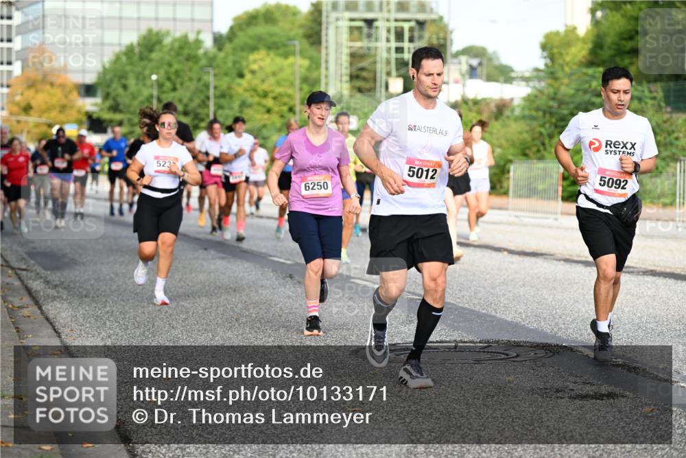 06.09.2026 - CURREX Alsterlauf Dr. Thomas Lammeyer http://msf.ph/oto/10133171 06.09.2026 09:57:46 Laufen 523, 6250, 5012, 5092 meine-sportfotos.de