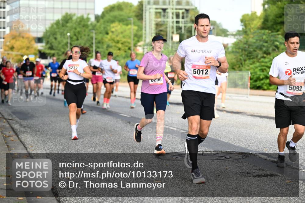06.09.2026 - CURREX Alsterlauf Dr. Thomas Lammeyer http://msf.ph/oto/10133173 06.09.2026 09:57:47 Laufen 5237, 0250, 5012, 5092 meine-sportfotos.de
