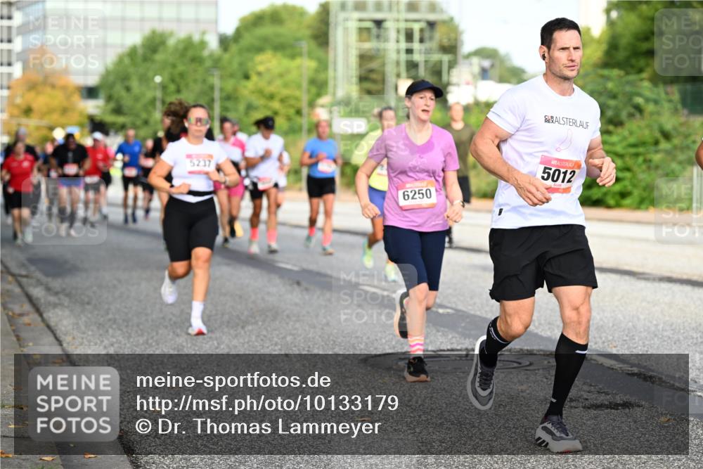 06.09.2026 - CURREX Alsterlauf Dr. Thomas Lammeyer http://msf.ph/oto/10133179 06.09.2026 09:57:47 Laufen 5237, 6250, 5012 meine-sportfotos.de