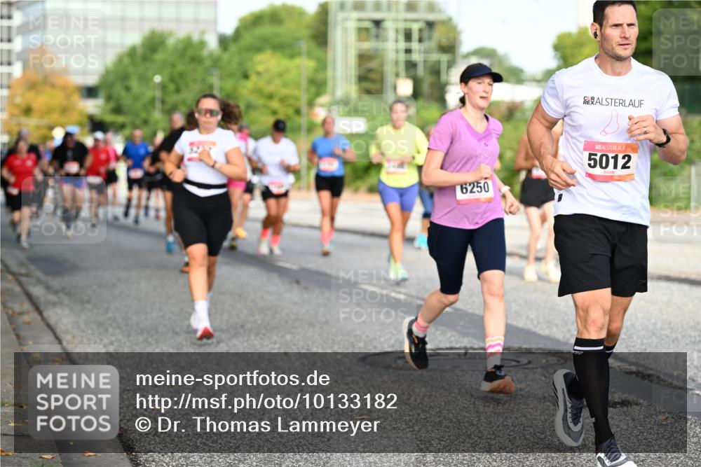 06.09.2026 - CURREX Alsterlauf Dr. Thomas Lammeyer http://msf.ph/oto/10133182 06.09.2026 09:57:47 Laufen 6250, 5012 meine-sportfotos.de