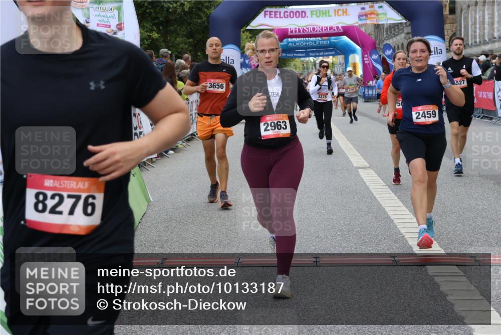 06.09.2026 - CURREX Alsterlauf Strokosch-Dieckow http://msf.ph/oto/10133187 06.09.2026 10:07:00 Ziel 2148, 2459, 2934, 2963, 3303, 3376, 3656, 3943, 3945, 5073, 5091, 5527, 5792, 5937, 8276 meine-sportfotos.de