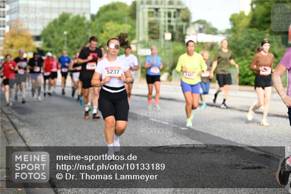 06.09.2026 - CURREX Alsterlauf Dr. Thomas Lammeyer http://msf.ph/oto/10133189 06.09.2026 09:57:48 Laufen 5237 meine-sportfotos.de