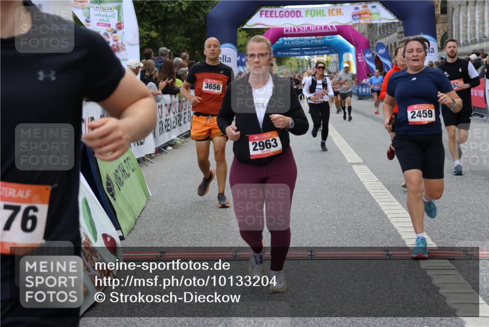 06.09.2026 - CURREX Alsterlauf Strokosch-Dieckow http://msf.ph/oto/10133204 06.09.2026 10:07:00 Ziel 2148, 2459, 2934, 2963, 3303, 3376, 3656, 3943, 3945, 5073, 5091, 5527, 5792, 5937, 8276 meine-sportfotos.de