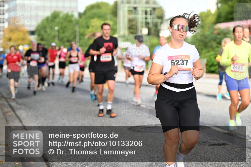 06.09.2026 - CURREX Alsterlauf Dr. Thomas Lammeyer http://msf.ph/oto/10133206 06.09.2026 09:57:50 Laufen 5237, 2485 meine-sportfotos.de