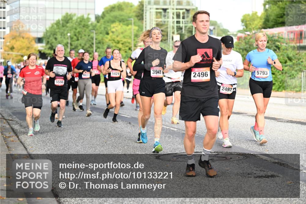 06.09.2026 - CURREX Alsterlauf Dr. Thomas Lammeyer http://msf.ph/oto/10133221 06.09.2026 09:57:51 Laufen 4633, 5424, 3941, 5598, 2496, 2492, 5793 meine-sportfotos.de