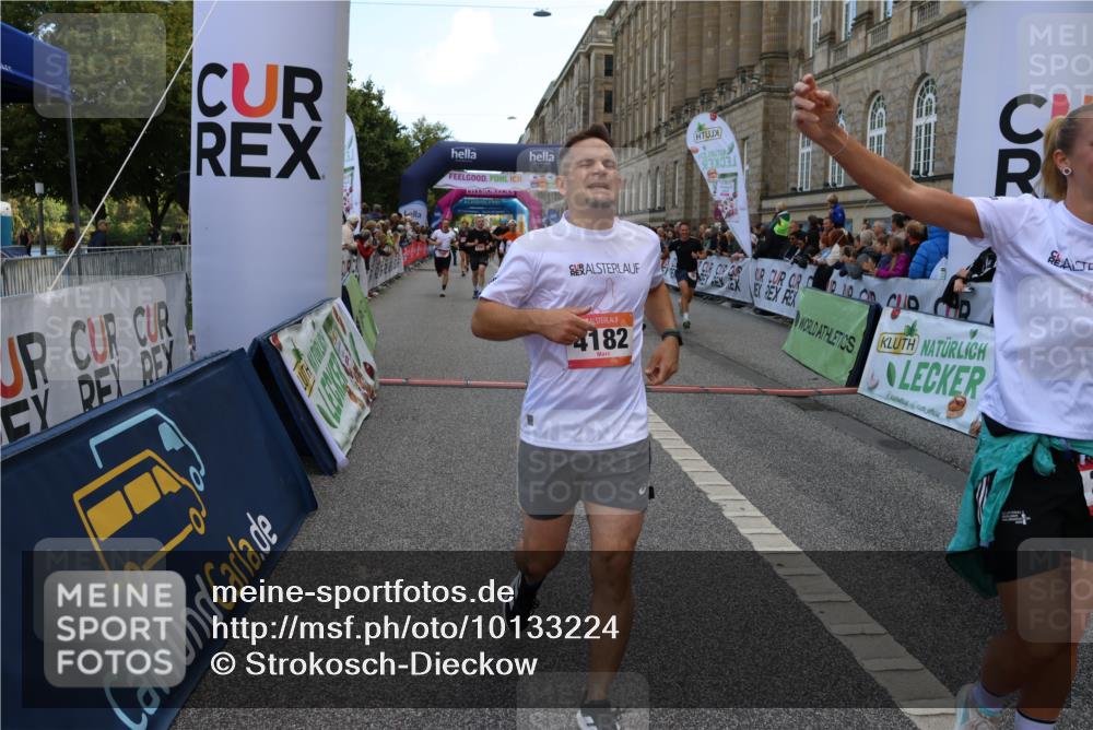 06.09.2026 - CURREX Alsterlauf Strokosch-Dieckow http://msf.ph/oto/10133224 06.09.2026 09:54:19 Ziel 2359, 2405, 2415, 2530, 3391, 3393, 3591, 3770, 4182, 4308, 4309, 4316, 4326, 4564, 5120, 5182, 5353, 5579, 5900, 5934, 6194, 6287, 6442, 8179 meine-sportfotos.de