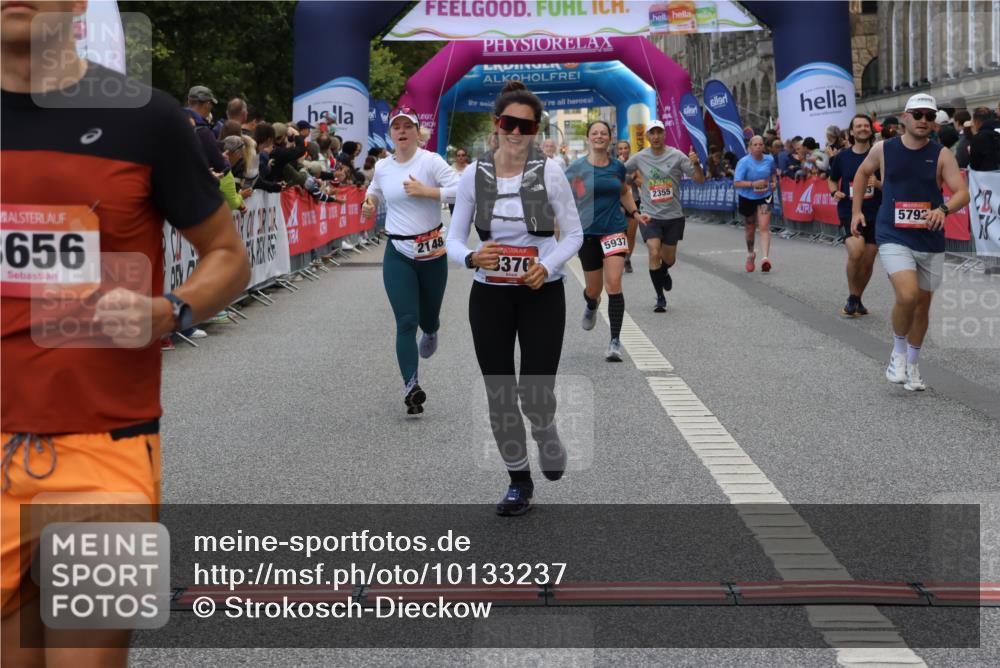 06.09.2026 - CURREX Alsterlauf Strokosch-Dieckow http://msf.ph/oto/10133237 06.09.2026 10:07:02 Ziel 2148, 2355, 2459, 2934, 2963, 3103, 3303, 3376, 3656, 3943, 3945, 5073, 5091, 5527, 5792, 5937, 8276 meine-sportfotos.de