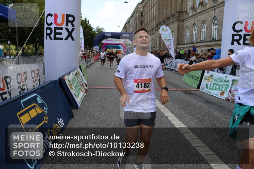 06.09.2026 - CURREX Alsterlauf Strokosch-Dieckow http://msf.ph/oto/10133238 06.09.2026 09:54:19 Ziel 2359, 2405, 2415, 2530, 3391, 3393, 3591, 3770, 4182, 4308, 4309, 4316, 4326, 4564, 5120, 5182, 5353, 5579, 5900, 5934, 6194, 6287, 6442, 8179 meine-sportfotos.de