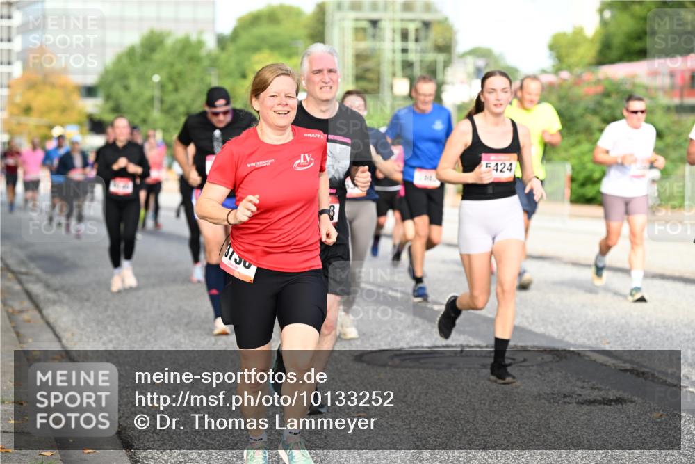 06.09.2026 - CURREX Alsterlauf Dr. Thomas Lammeyer http://msf.ph/oto/10133252 06.09.2026 09:57:54 Laufen 750, 5424 meine-sportfotos.de