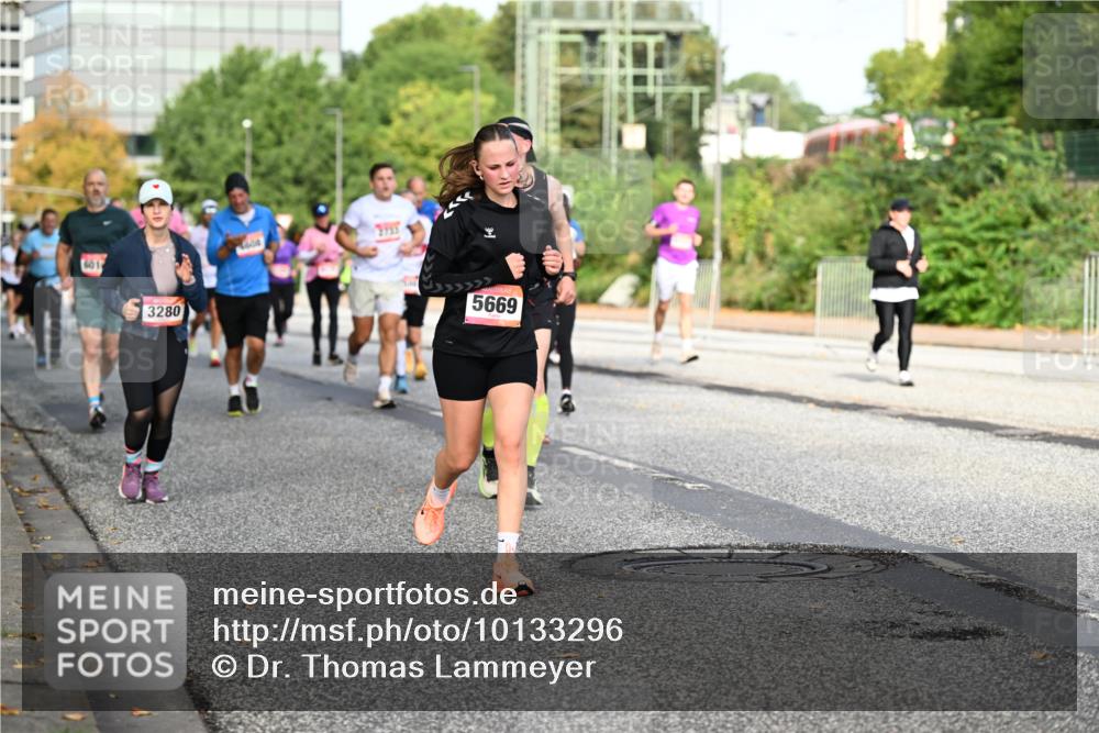 06.09.2026 - CURREX Alsterlauf Dr. Thomas Lammeyer http://msf.ph/oto/10133296 06.09.2026 09:57:59 Laufen 3280, 3733, 5669 meine-sportfotos.de